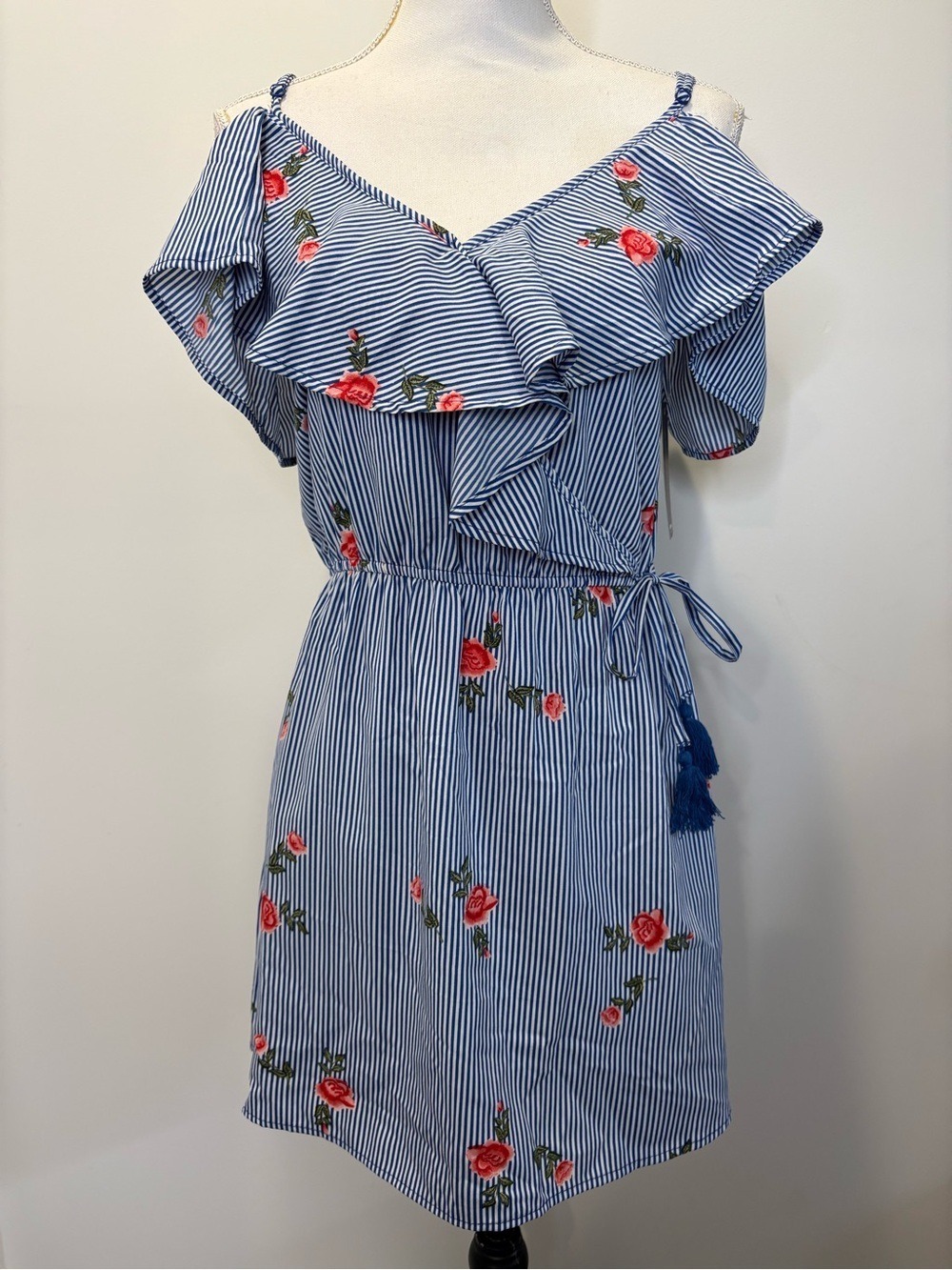 Hint of Blush Blue White Stripe Floral Cold Shoulder Ruffle Dress Size Large NWT - Picture 3 of 11